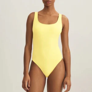 Sporty Open-Back One-Piece Swimsuit