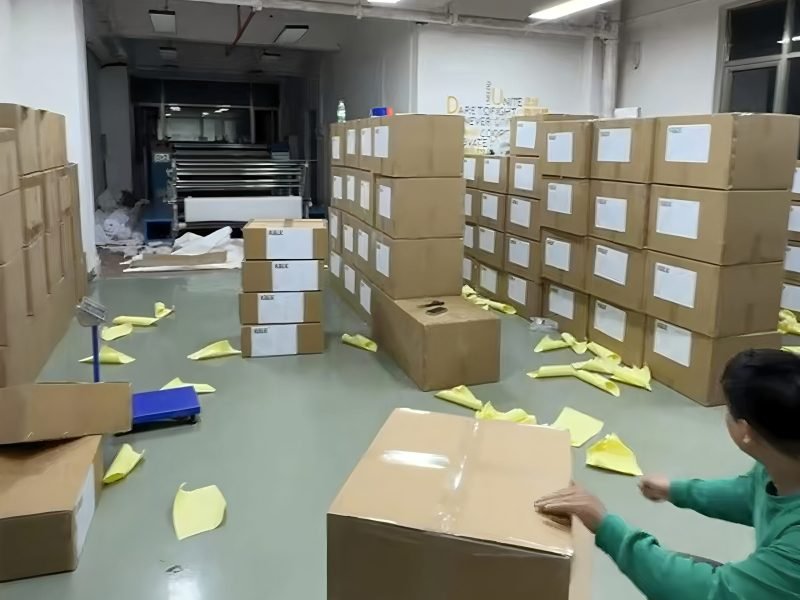 swimwear factory packing